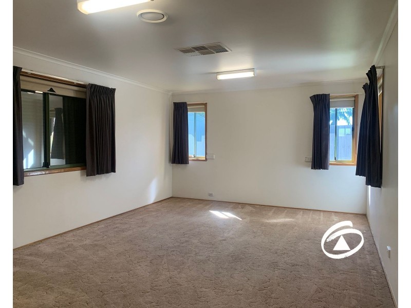 13 Sherriff Rise, Pakenham VIC 3810