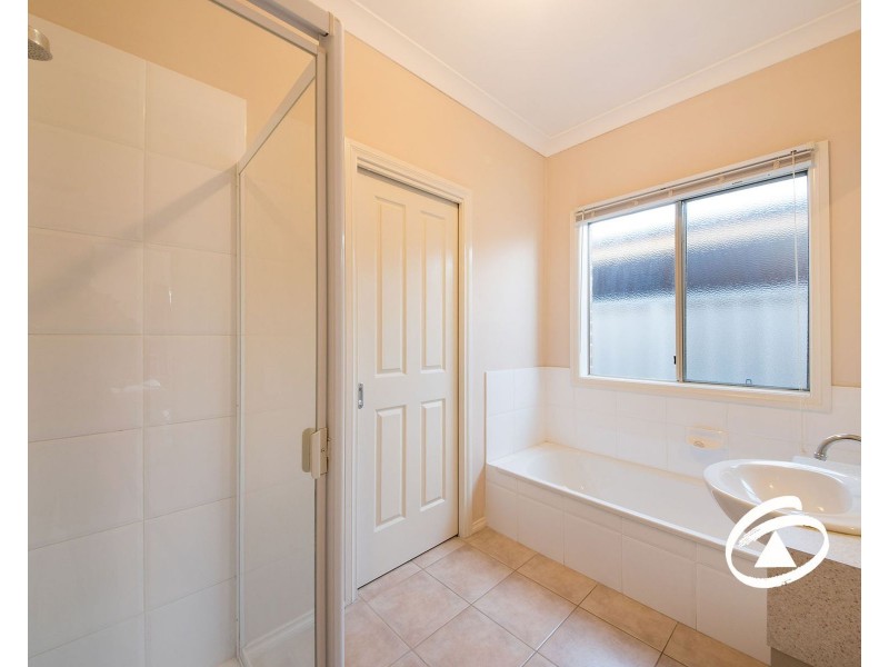 12 Tyrell Place, Pakenham VIC 3810