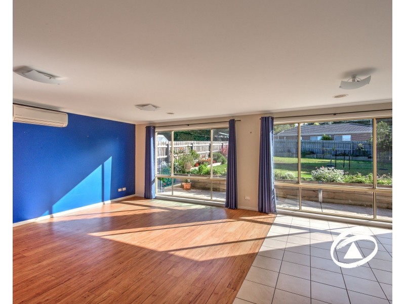 12 Shetland Court, Pakenham VIC 3810