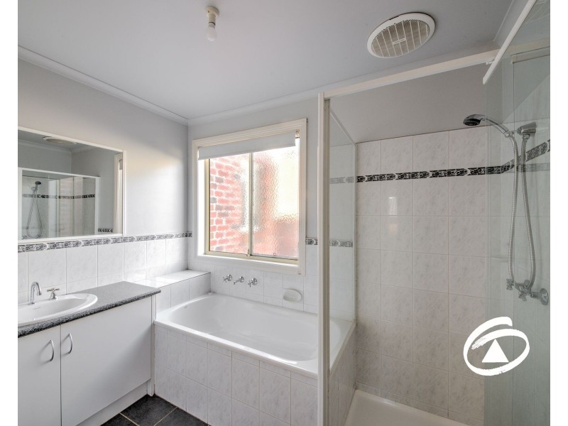 12 Shetland Court, Pakenham VIC 3810