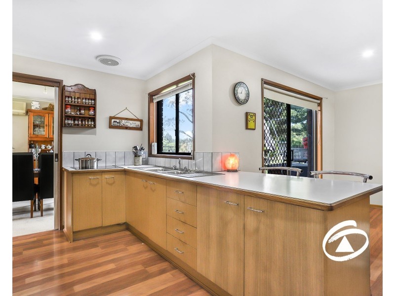 1 James Court, Drouin VIC 3818