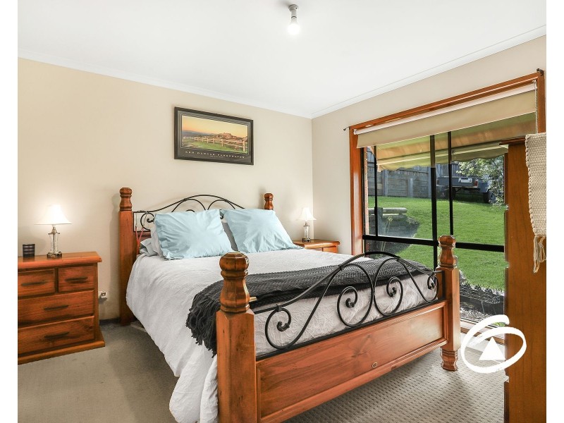 1 James Court, Drouin VIC 3818