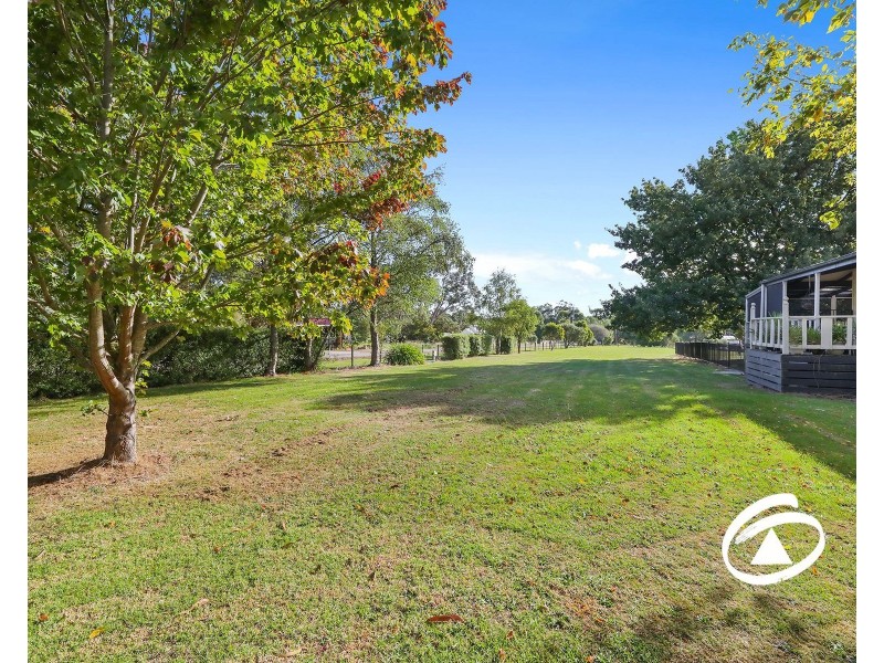 23 Forster Drive, Nyora VIC 3987
