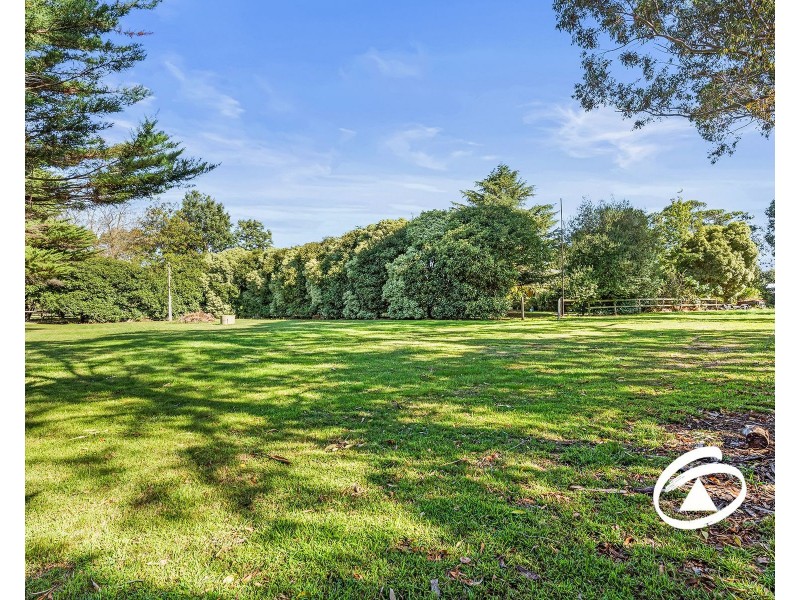 55 Ryan Road, Pakenham VIC 3810