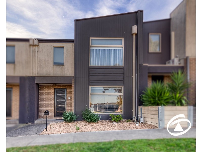 17 Atlantic Drive, Pakenham VIC 3810