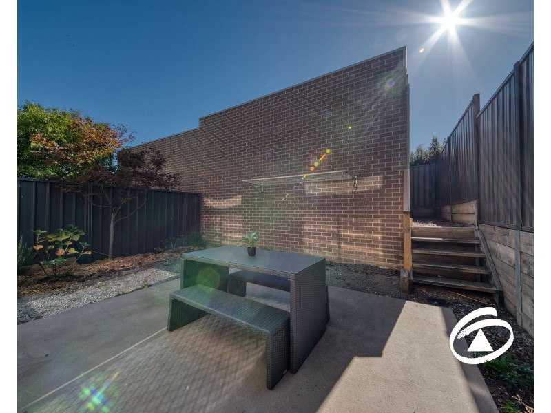 17 Atlantic Drive, Pakenham VIC 3810