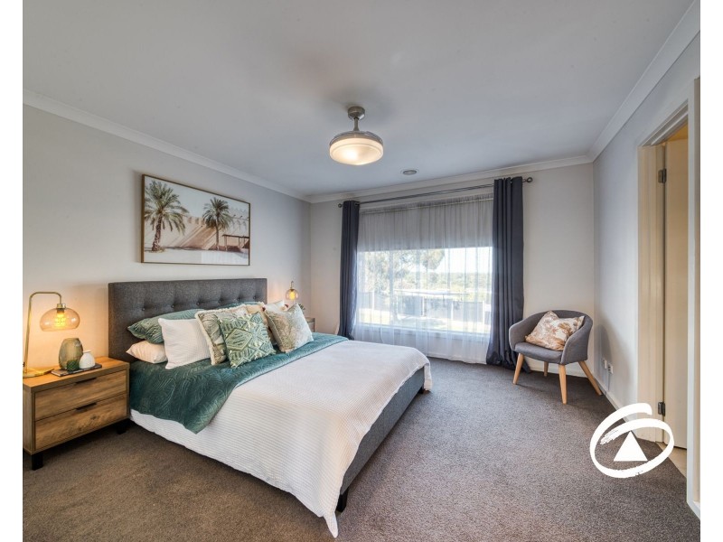 17 Atlantic Drive, Pakenham VIC 3810
