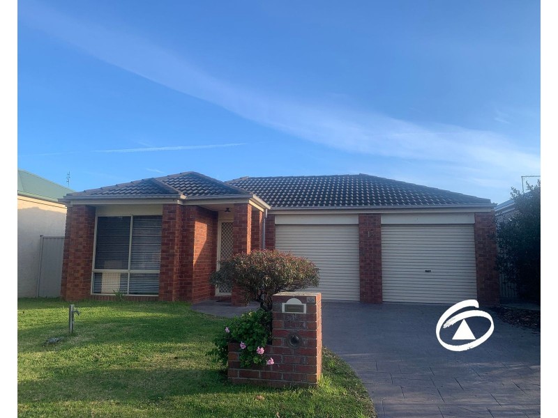 13 Spring Circuit, Pakenham VIC 3810