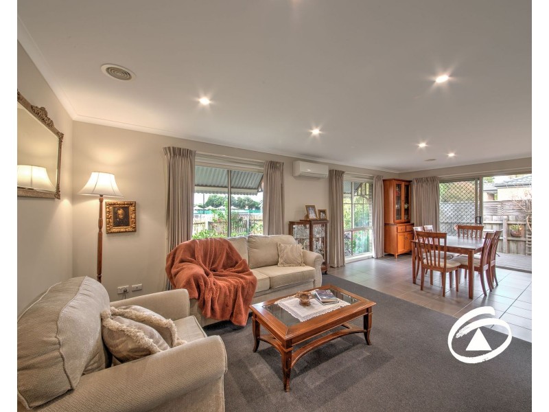 1/4 Anderson Street, Pakenham VIC 3810