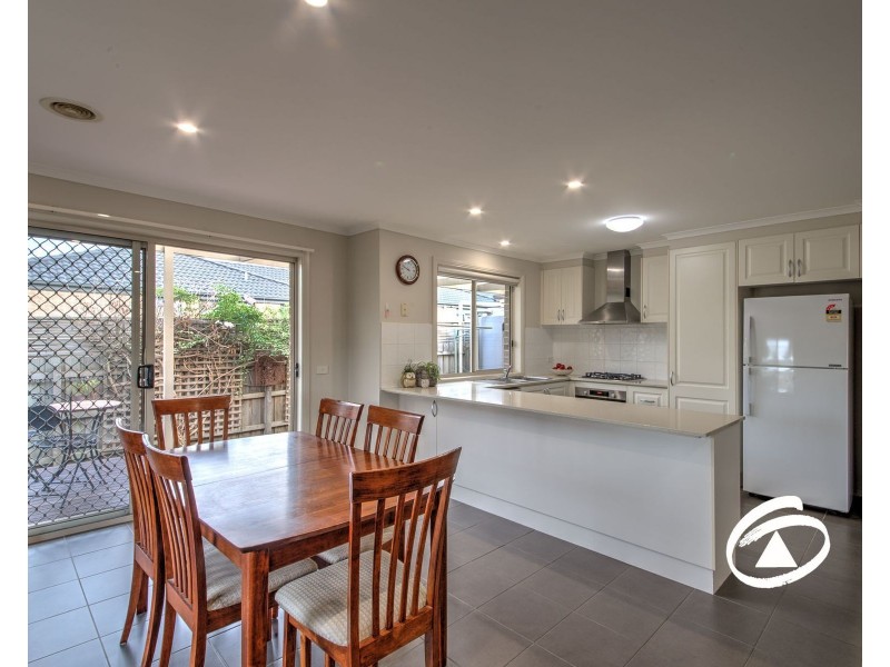 1/4 Anderson Street, Pakenham VIC 3810
