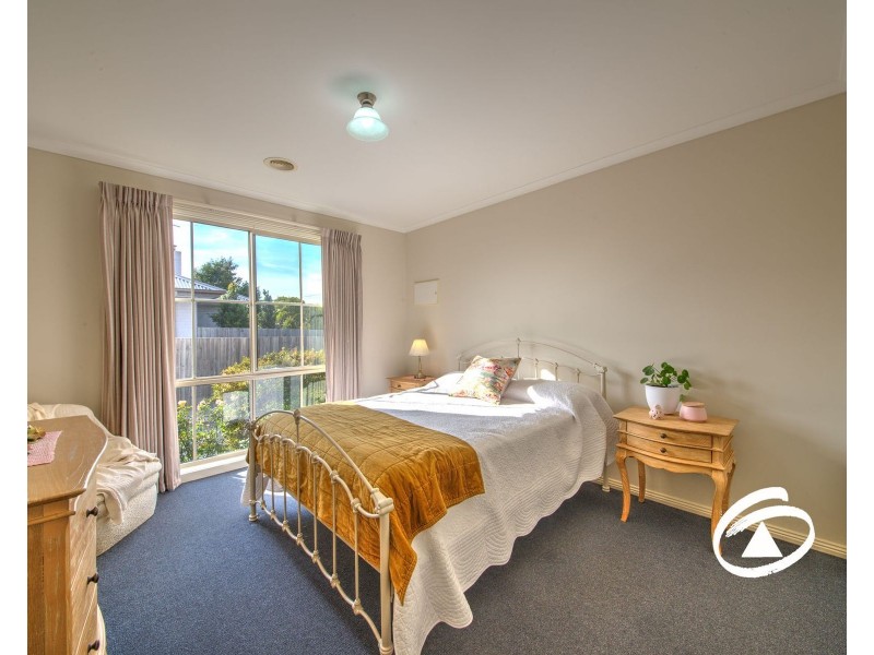 1/4 Anderson Street, Pakenham VIC 3810