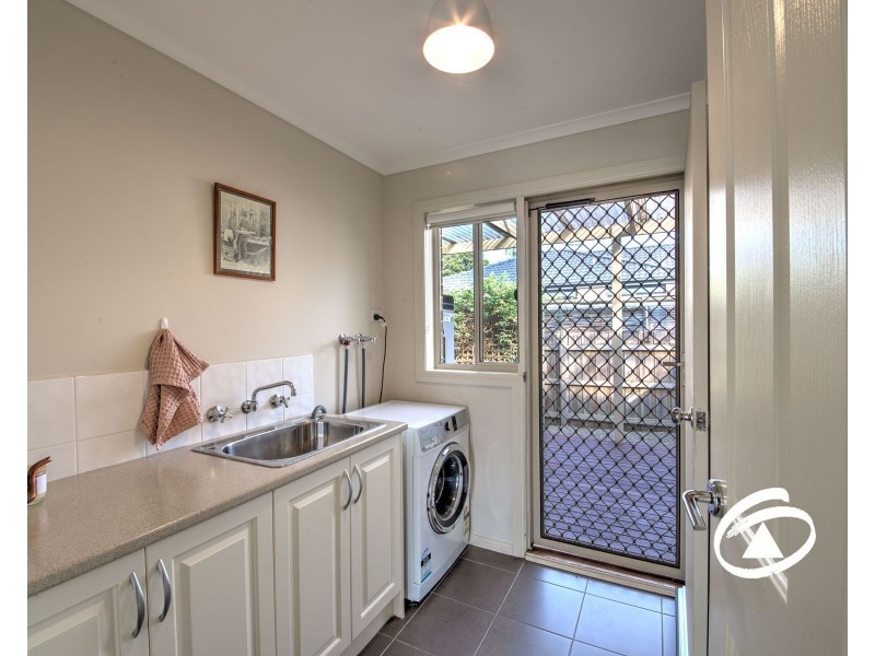 1/4 Anderson Street, Pakenham VIC 3810