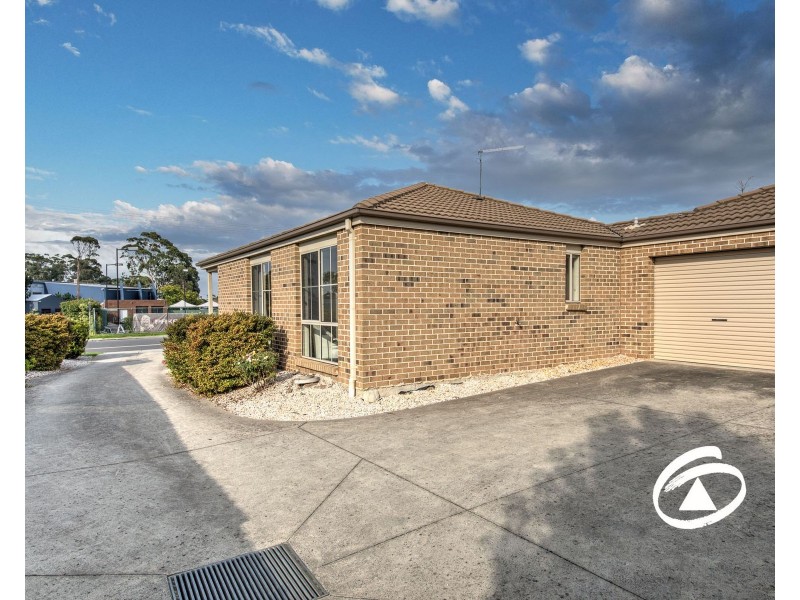 1/4 Anderson Street, Pakenham VIC 3810