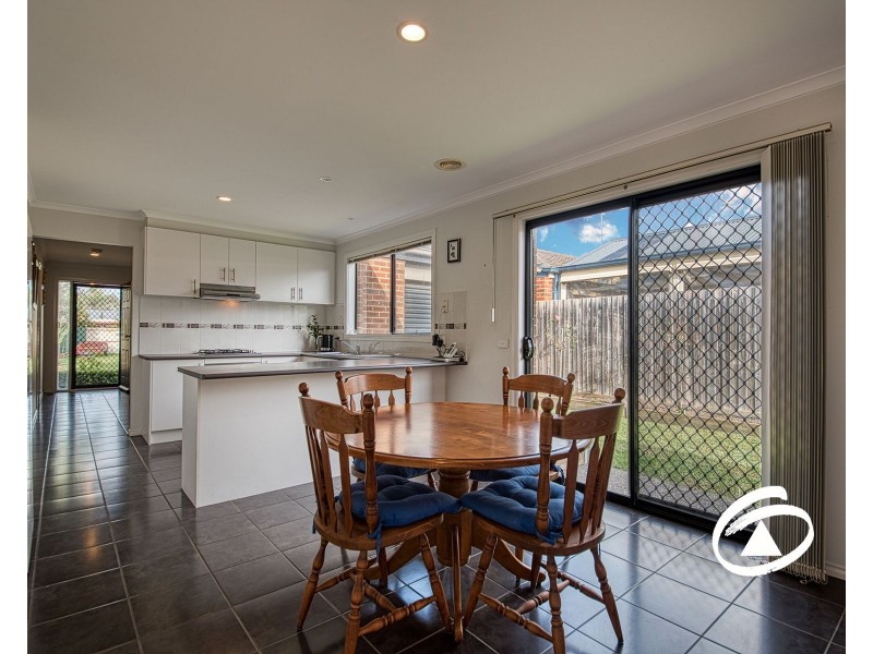 6 Samchelle Place, Pakenham VIC 3810