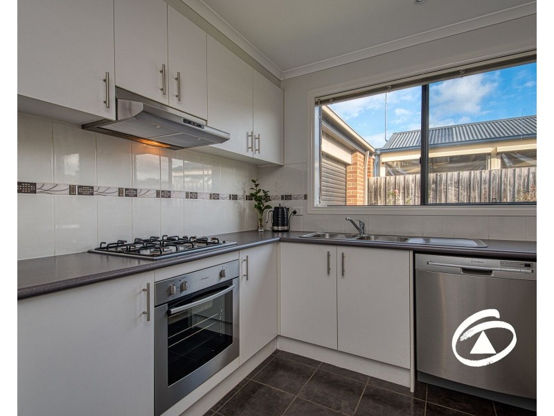 6 Samchelle Place, Pakenham VIC 3810