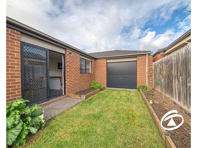 6 Samchelle Place, Pakenham VIC 3810
