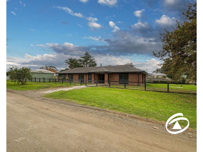 21 Main Street, Nar Nar Goon VIC 3812