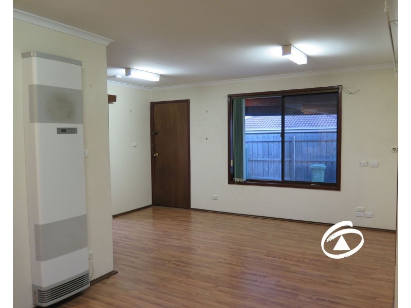 43 Kingston Avenue, Pakenham VIC 3810