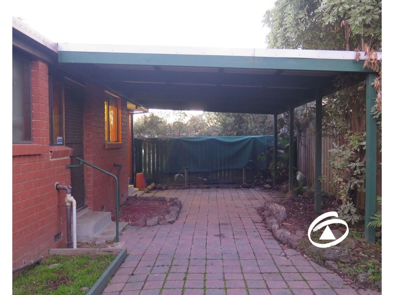 43 Kingston Avenue, Pakenham VIC 3810