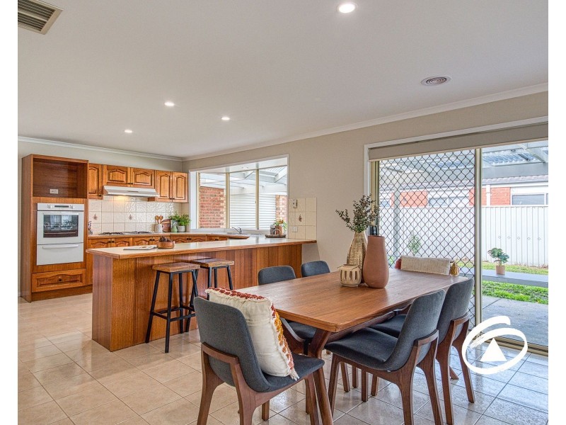 12 Buchan Green, Pakenham VIC 3810