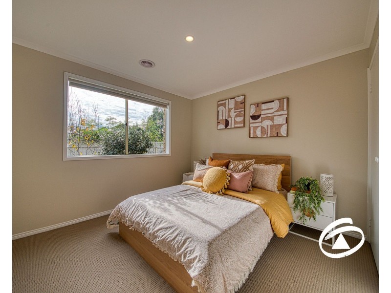 12 Buchan Green, Pakenham VIC 3810