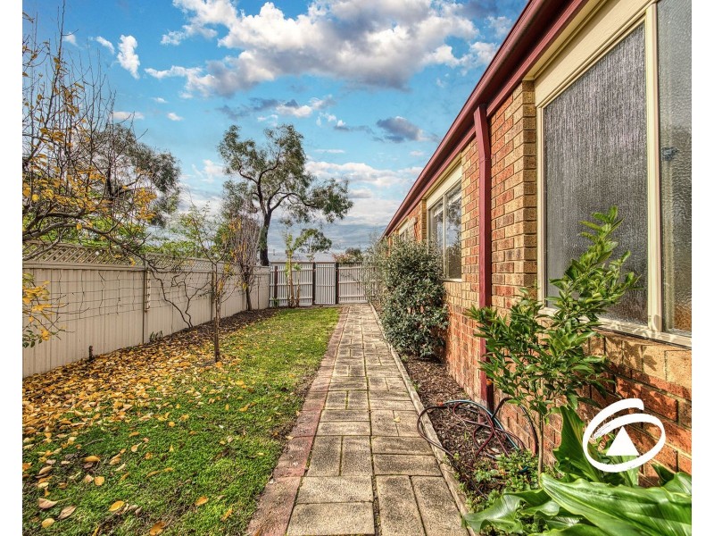 12 Buchan Green, Pakenham VIC 3810