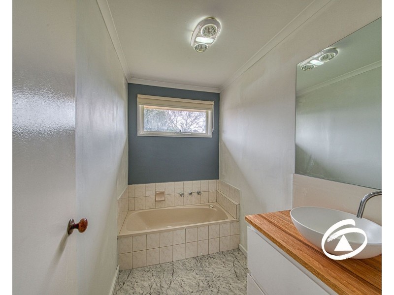 6 Dowd Court, Pakenham VIC 3810