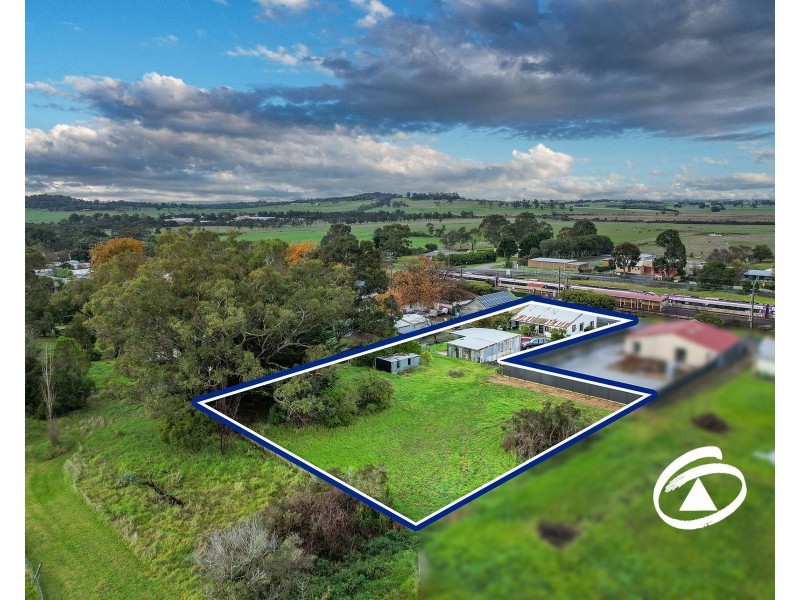 38 Railway Avenue, Tynong VIC 3813