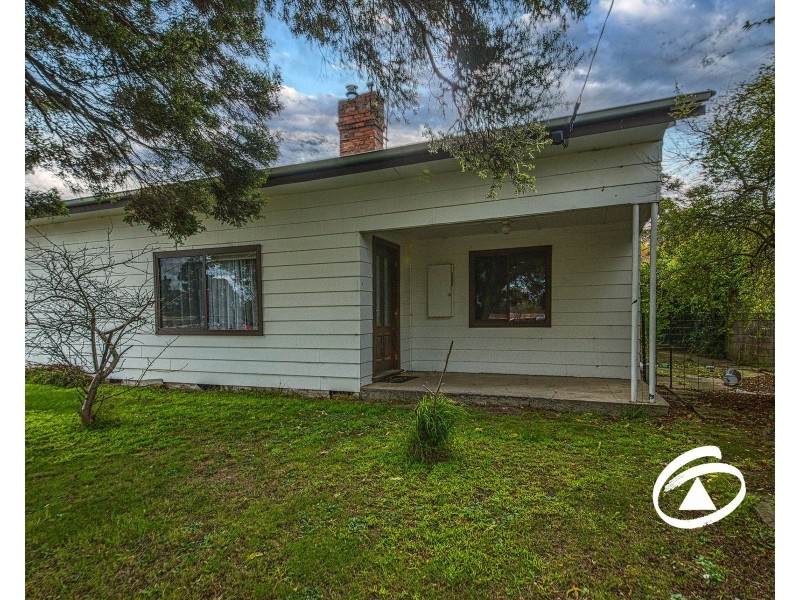 38 Railway Avenue, Tynong VIC 3813