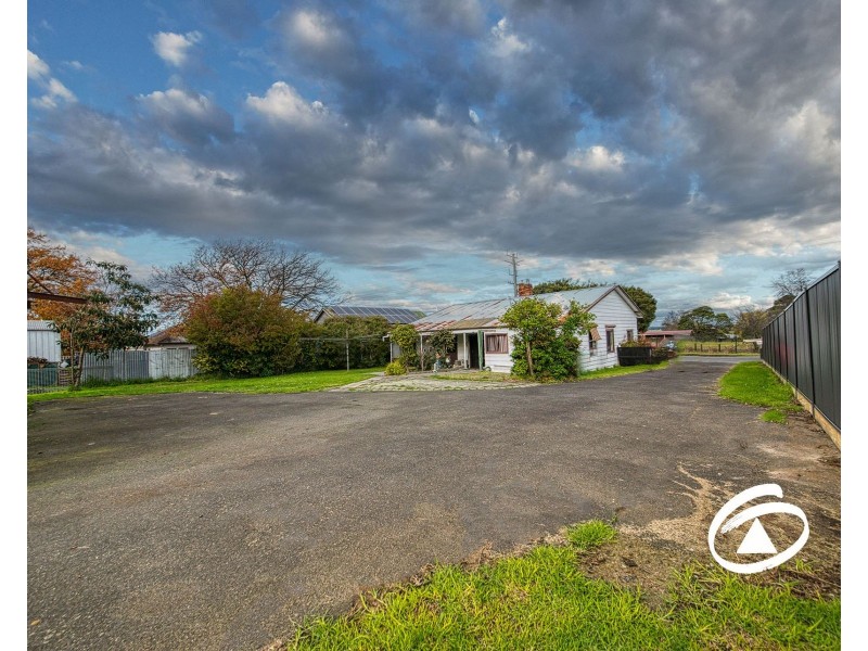 38 Railway Avenue, Tynong VIC 3813