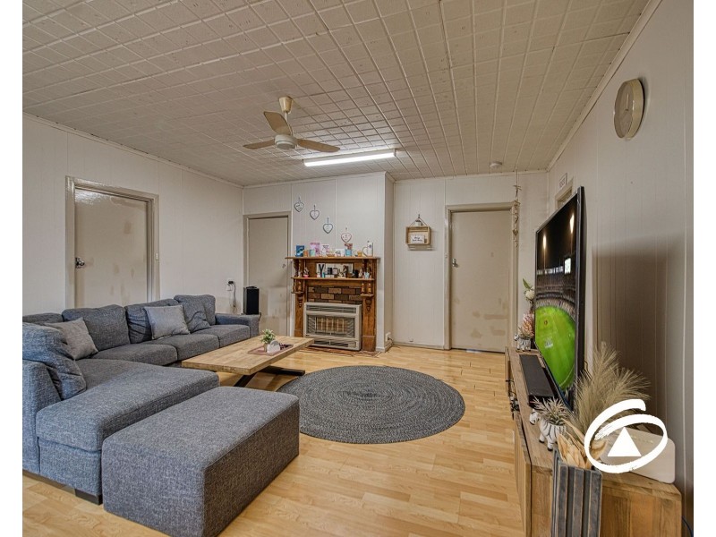 38 Railway Avenue, Tynong VIC 3813