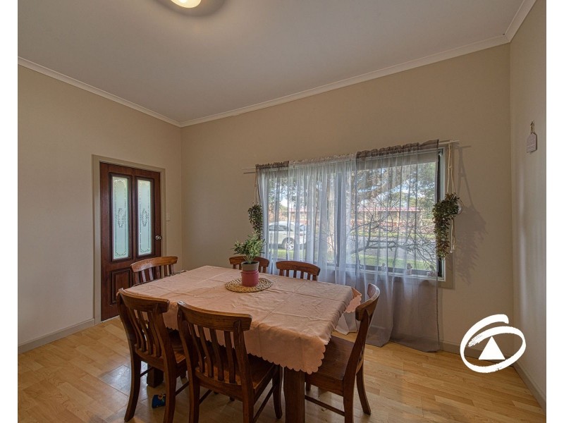 38 Railway Avenue, Tynong VIC 3813