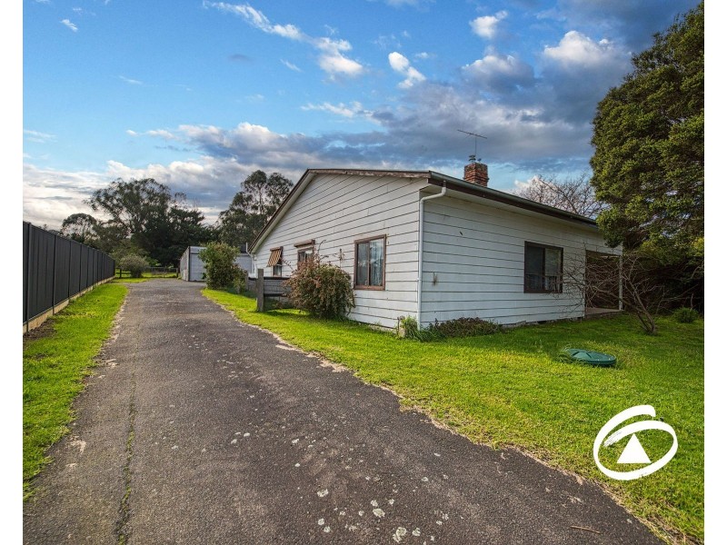 38 Railway Avenue, Tynong VIC 3813