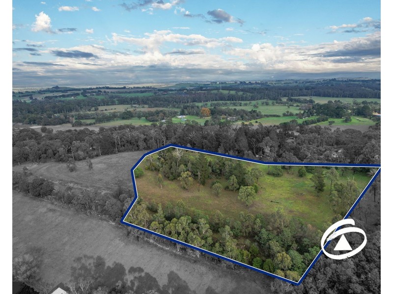 60 Croft Road, Nar Nar Goon North VIC 3812