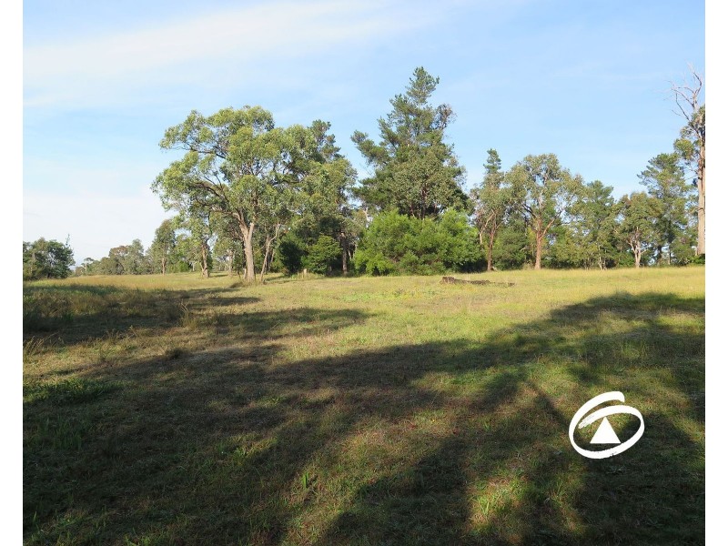 60 Croft Road, Nar Nar Goon North VIC 3812