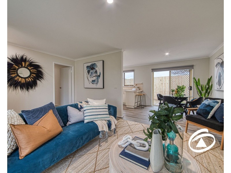 35 Simon Drive, Pakenham VIC 3810