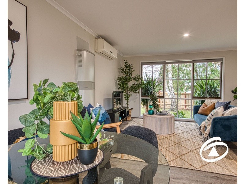 35 Simon Drive, Pakenham VIC 3810