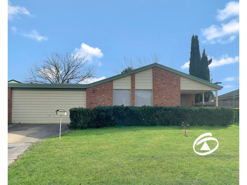 13 Alison Close, Pakenham VIC 3810