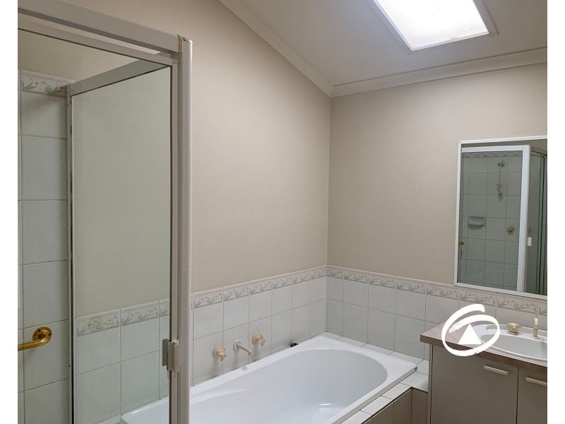 13 Alison Close, Pakenham VIC 3810