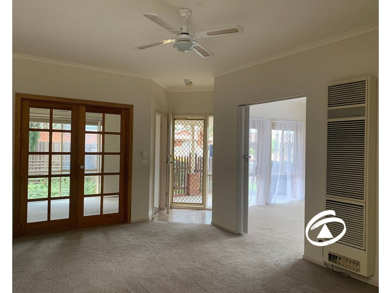 13 Alison Close, Pakenham VIC 3810
