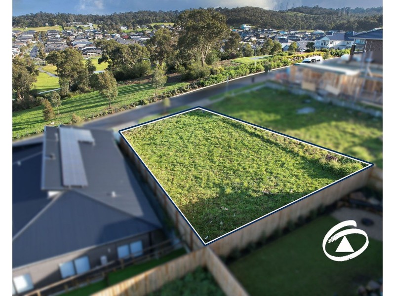 6 Ridgewell Crescent, Officer VIC 3809