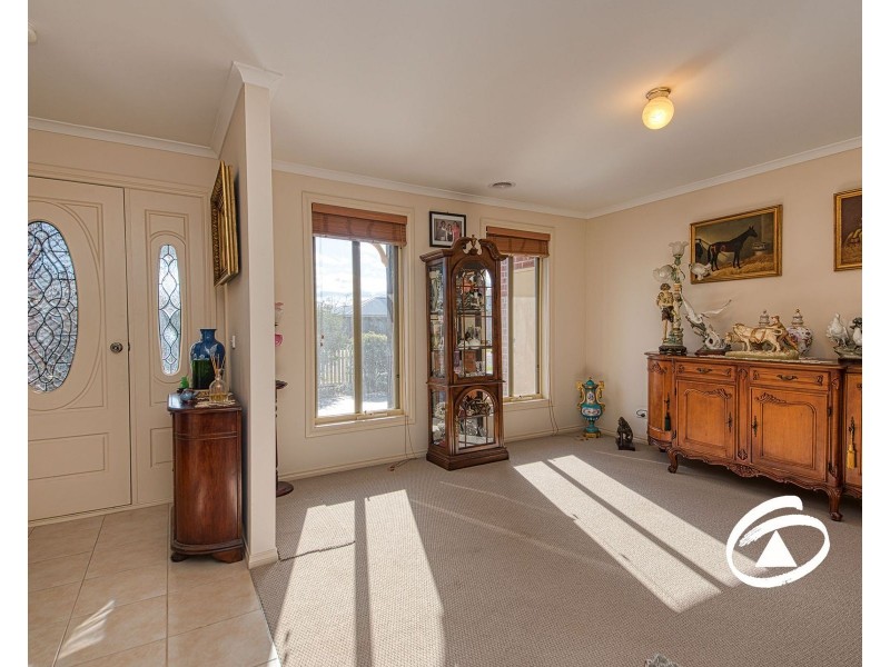 12 Royanne Close, Bunyip VIC 3815