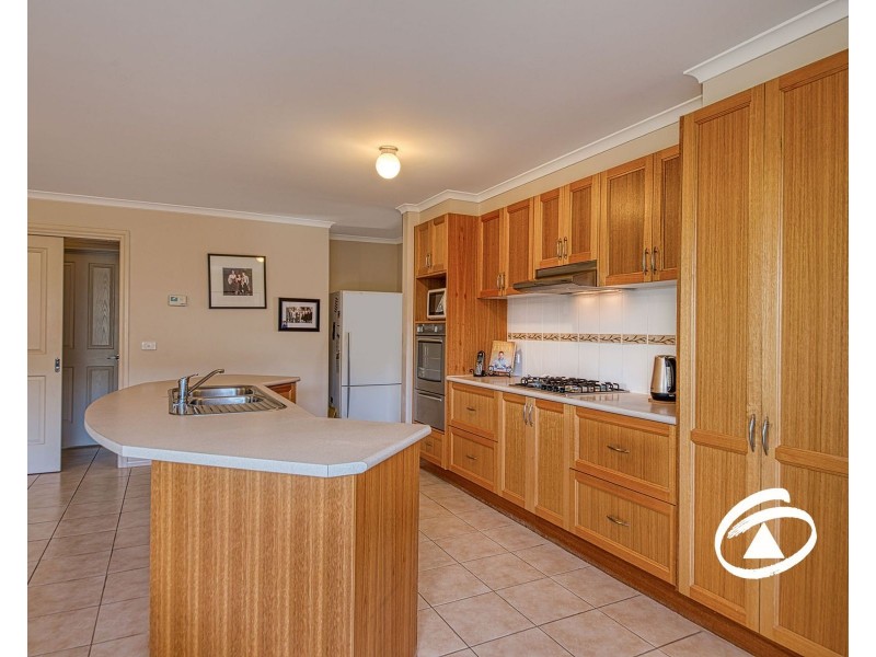 12 Royanne Close, Bunyip VIC 3815