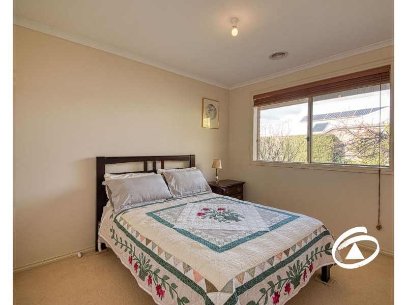 12 Royanne Close, Bunyip VIC 3815