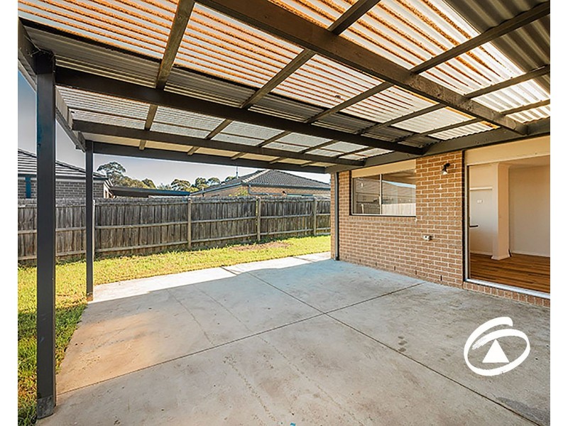 8A David Street, Pakenham VIC 3810