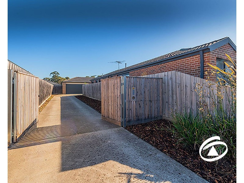 8A David Street, Pakenham VIC 3810