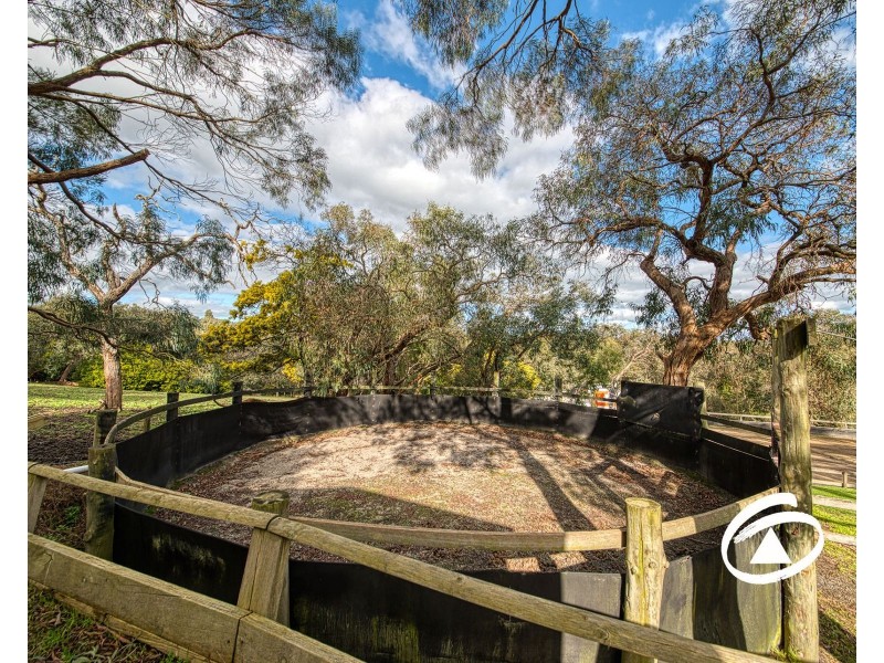72 Manoora Road, Maryknoll VIC 3812