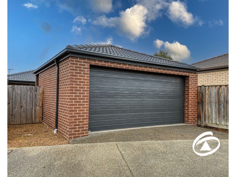 13 Turquoise Walk, Officer VIC 3809