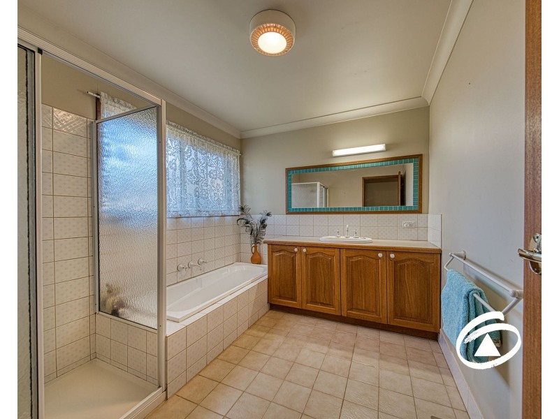 7 McCaffery Rise, Pakenham VIC 3810