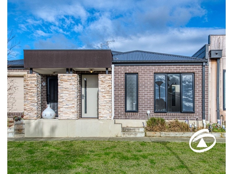 7 Fadden Mews, Officer VIC 3809